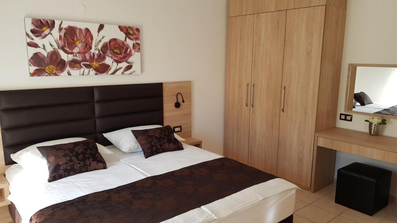 Premium Appartments Suha Punta Kampor エクステリア 写真