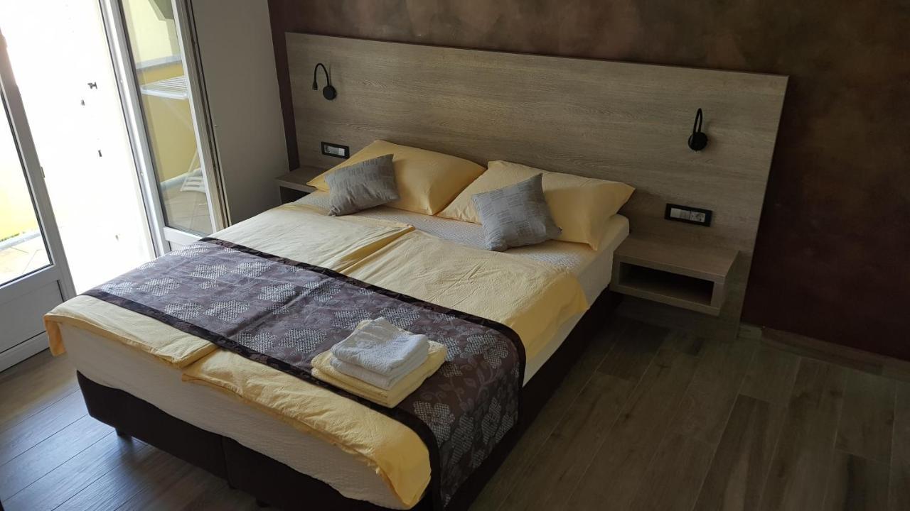 Premium Appartments Suha Punta Kampor エクステリア 写真